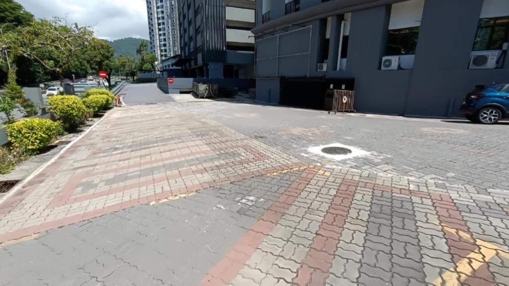 Stallions Suites Penang Jelutong Exterior foto